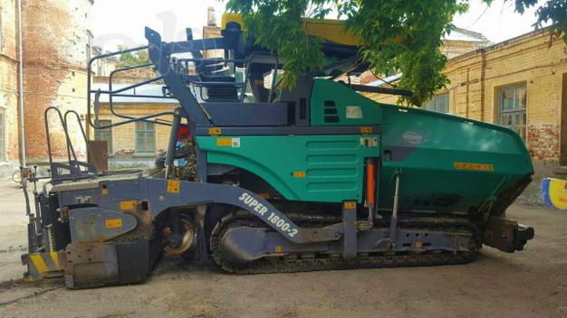 Продаётся гусеничный​ асфальтоукладчик​ VOGELE SUPER 1800-2 ​Плита - ​AB 500-2 TV​​;
